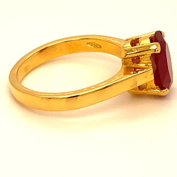 GIA Certified Ruby 2.57ct Solid 18K Gold Ring - Picture 4 of 9
